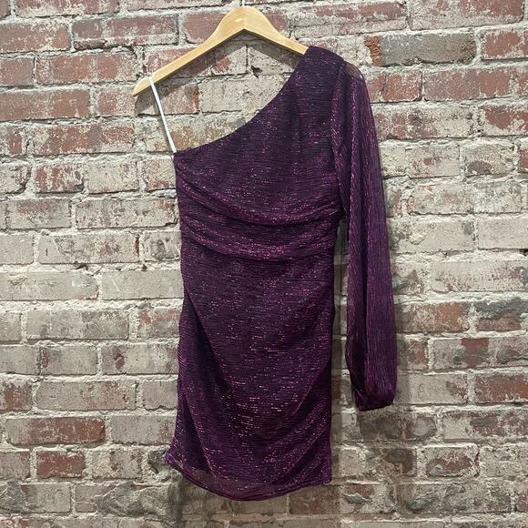 Lulus Outstanding Shine Magenta Metallic One-Shoulder Mini Dress Size Small - Picture 6 of 6